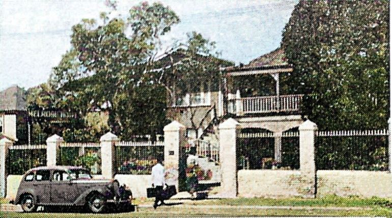 Melrose front with car colorized