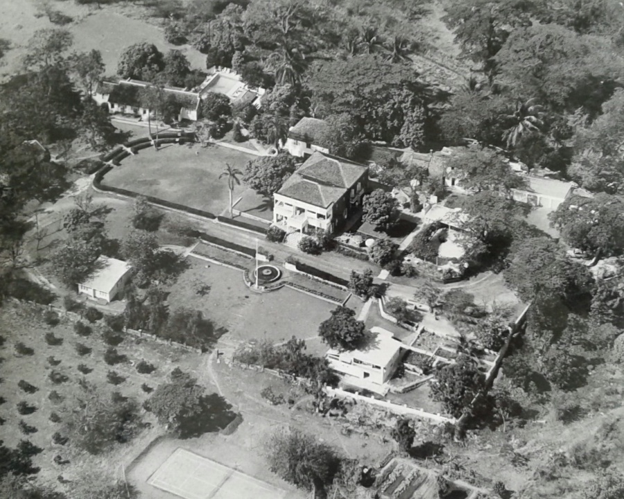 Mona Hotel aerial view 16 Apr 1962