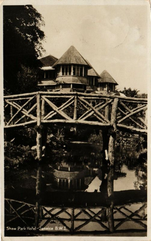 Shaw Park bridge