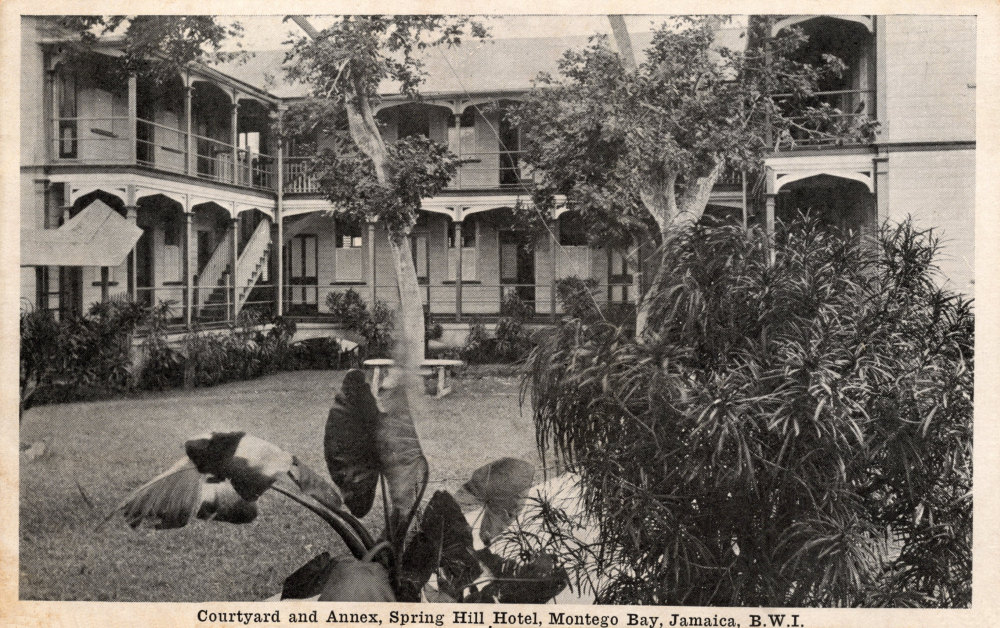 Spring Hill  Courtyard+Annex Isaacs 1908+